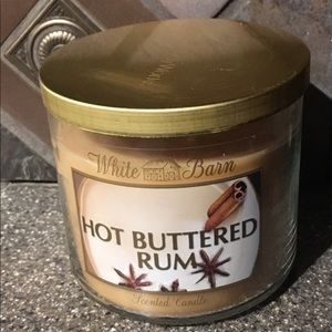 Bath and body works White Barn Candle